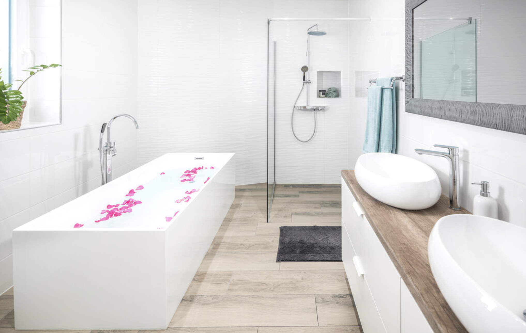 Villa Mia bathroom with bathtub and double vanity